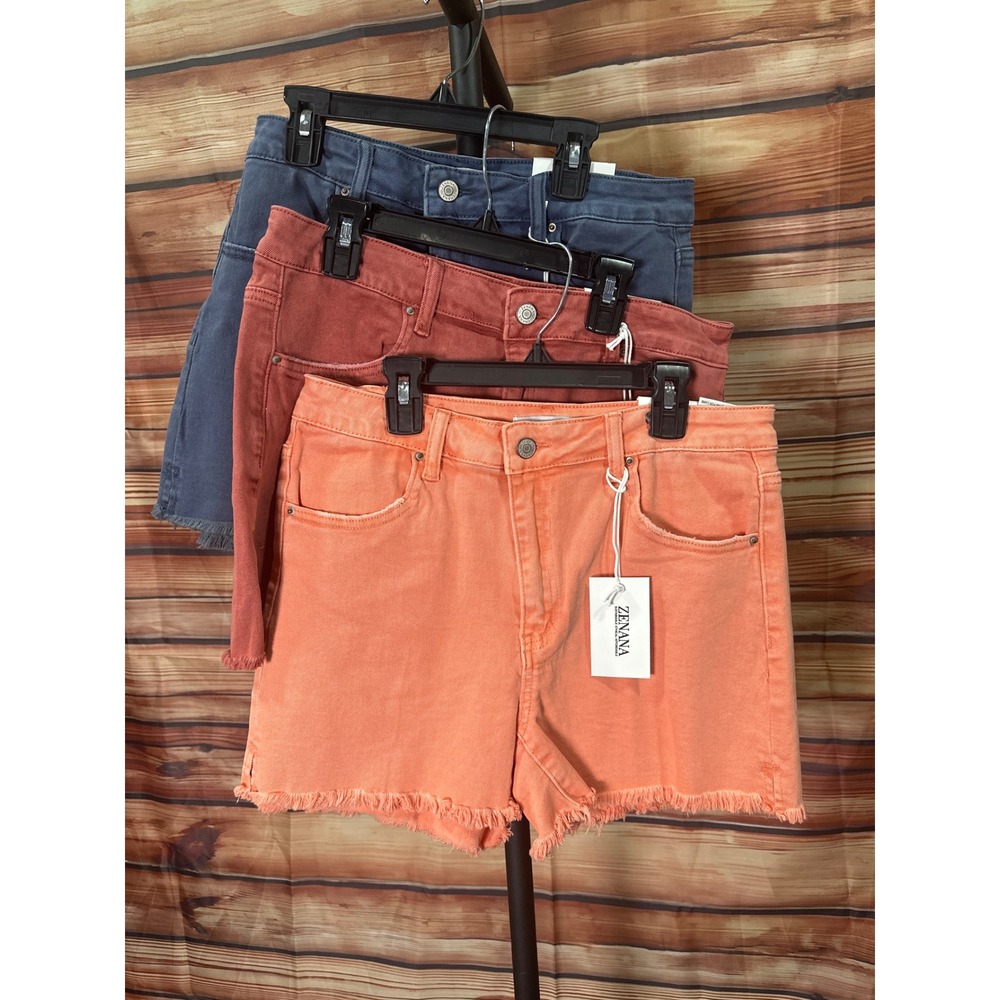 NWT 3 pair Zenana Frayed Hem Denim Short Bundle: